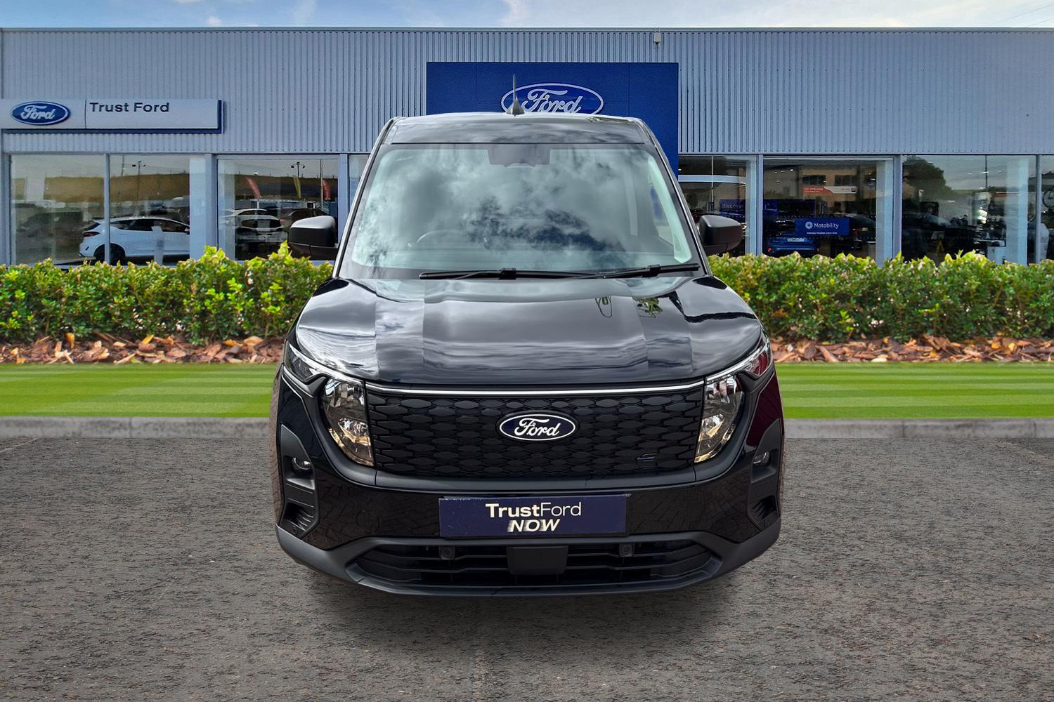 Ford E-TRANSIT COURIER Photo 11