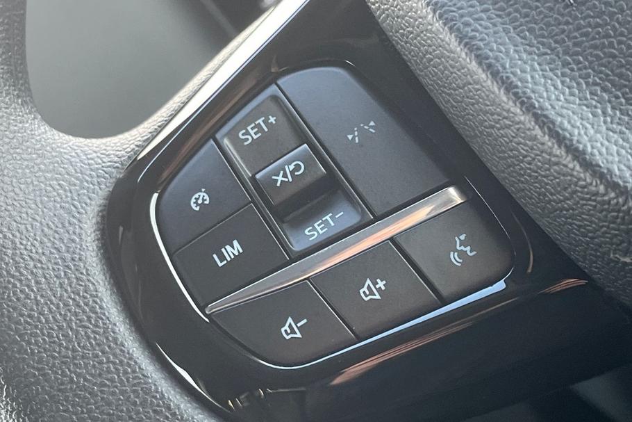 Used Ford TRANSIT CUSTOM LF25RJL 19