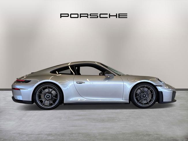 PORSCHE 911 Photo 8