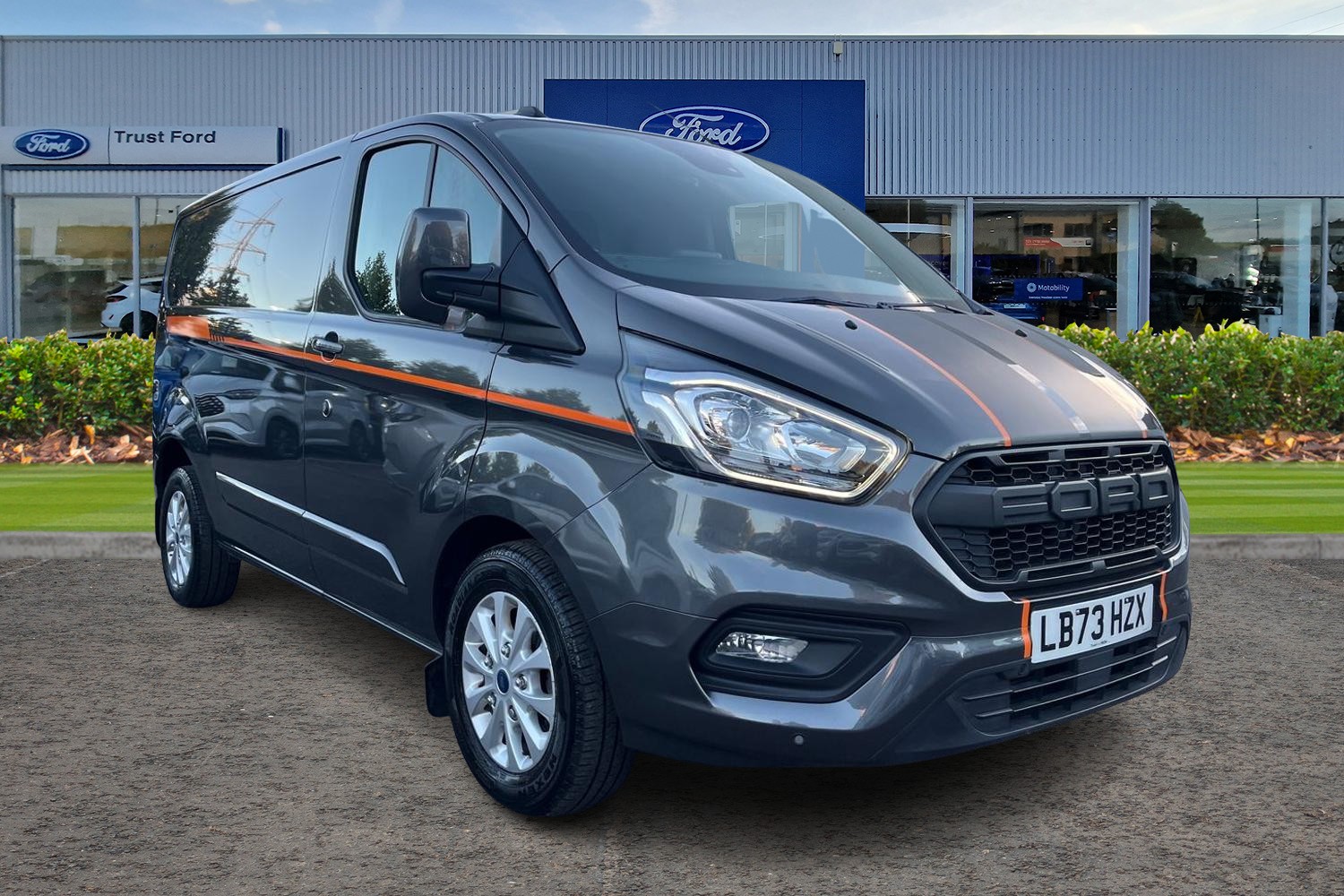 Ford TRANSIT CUSTOM Photo 0