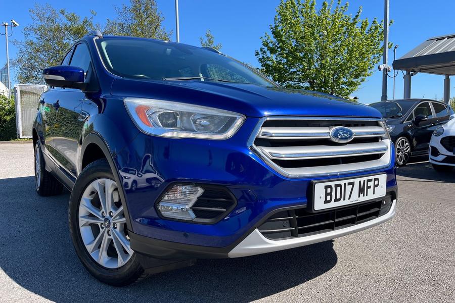 Ford KUGA Photo autoimg-dc7298609366f4b9350c0beb82423c4826b4e949.jpg