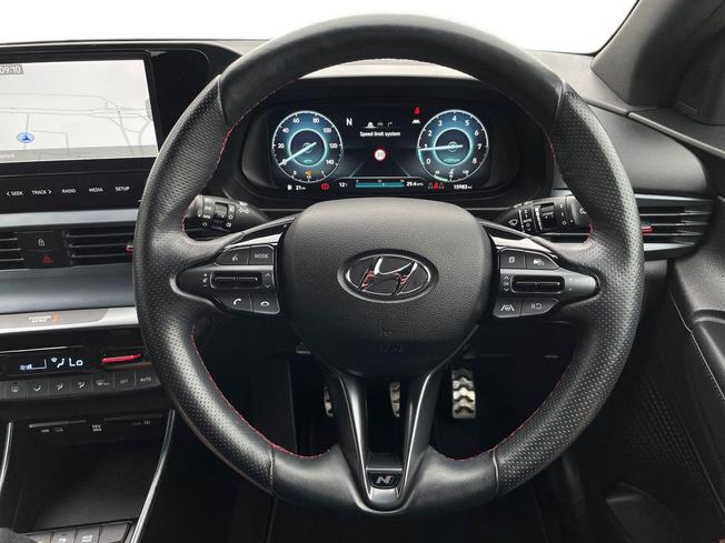 HYUNDAI i20 Photo 11