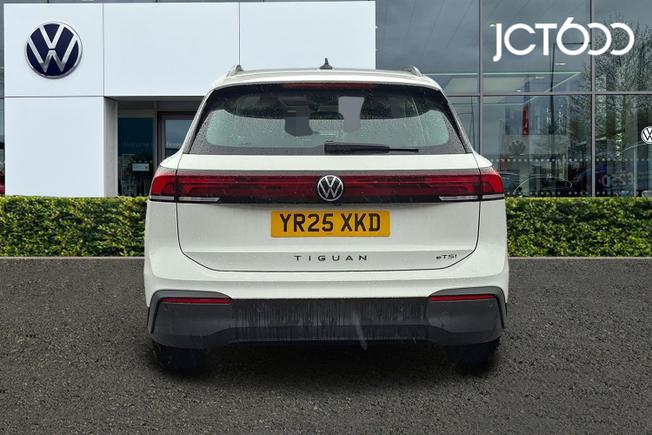 VOLKSWAGEN Tiguan Photo 7