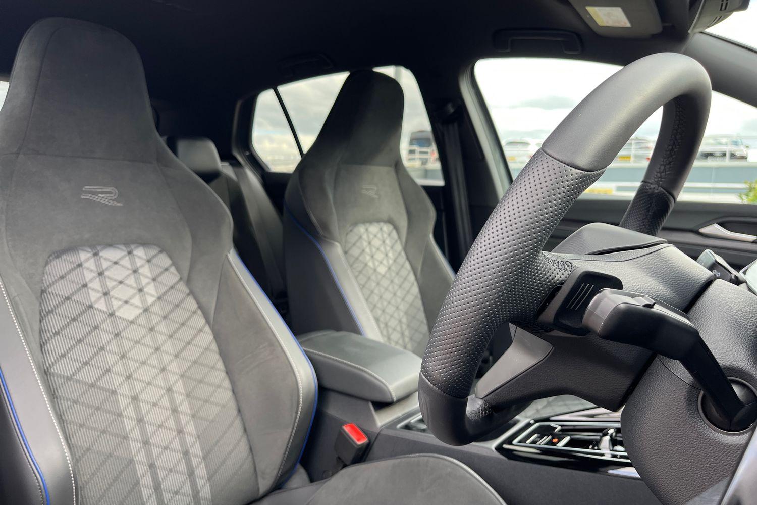 Volkswagen Golf Photo 16