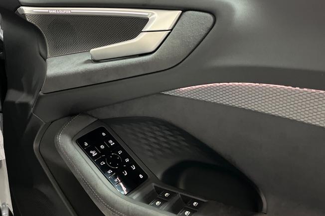 AUDI S5 Avant Photo 26