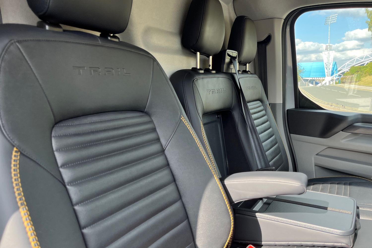 Ford TRANSIT CUSTOM Photo 27