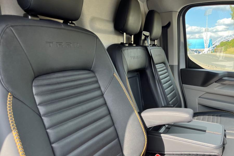 Ford TRANSIT CUSTOM Photo autoimg-dc7a46e3cbd08cad4b18eb85d2481a1c7faa8879.jpg