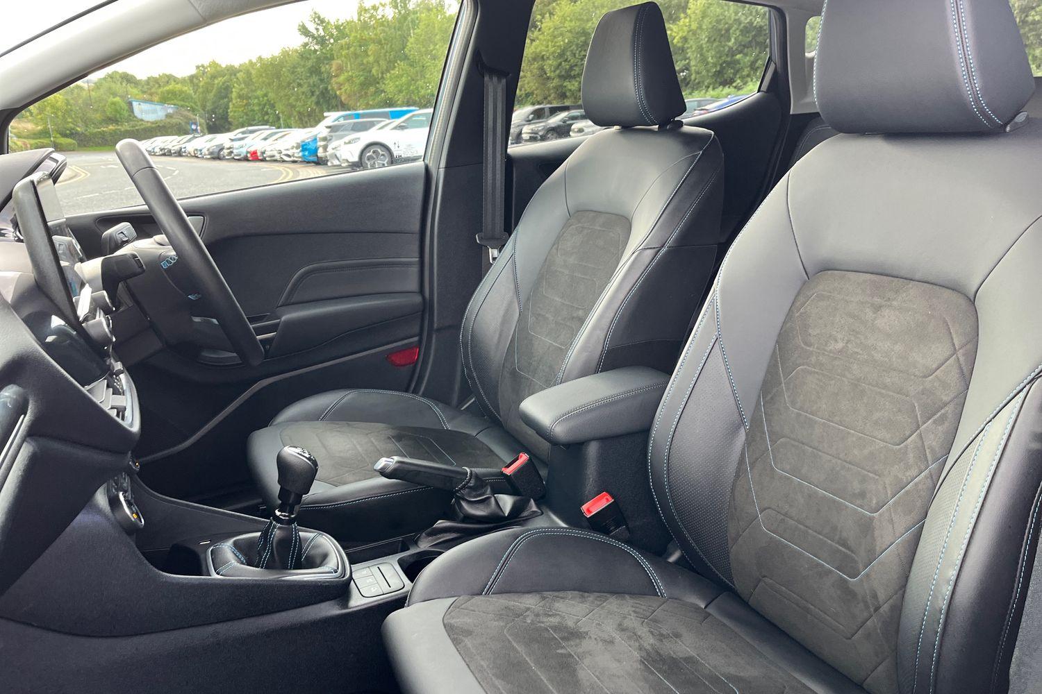 Ford Fiesta Photo 18