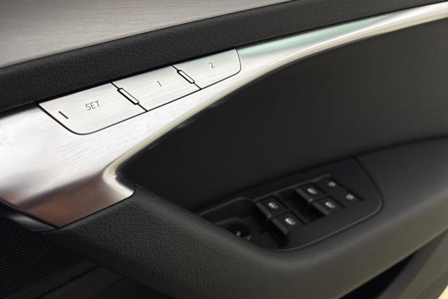 AUDI A6 Photo 23