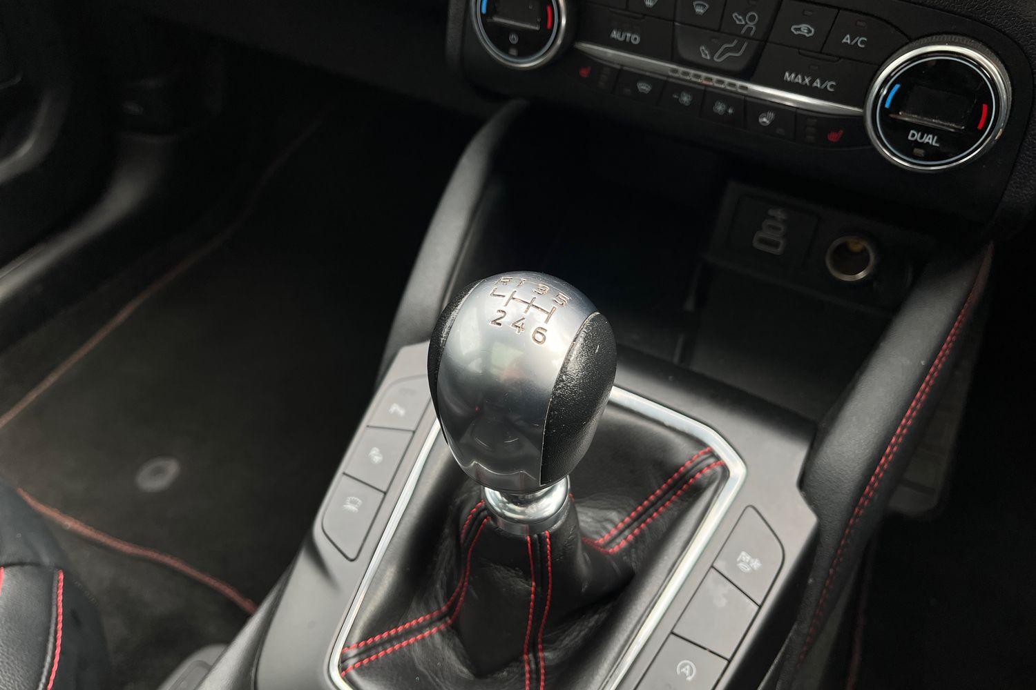 Ford KUGA Photo 28