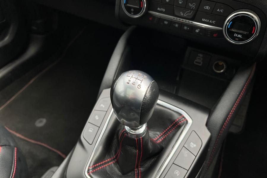 Ford KUGA Photo autoimg-dc8469bb8750eb76b77d58886d4433dc388e1ca4.jpg