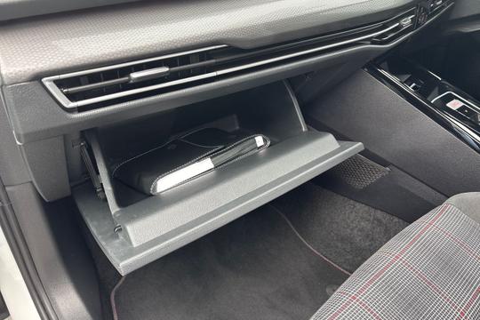 Volkswagen Golf Photo autoimg-dc86c9f68396988a9f94bc6bfbd132ff3aae3c96.jpg