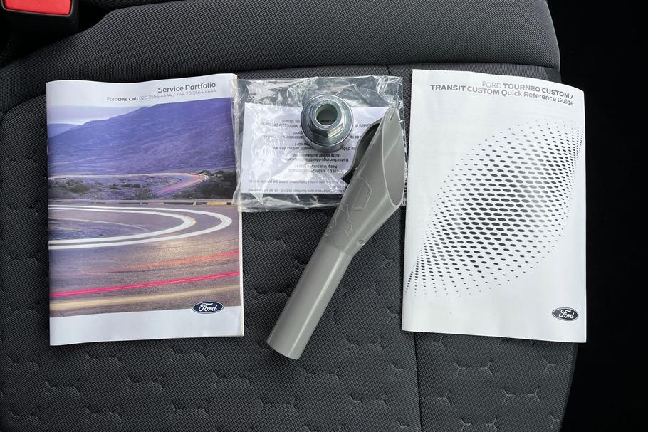 Used FORD TRANSIT CUSTOM YP75JHH 9