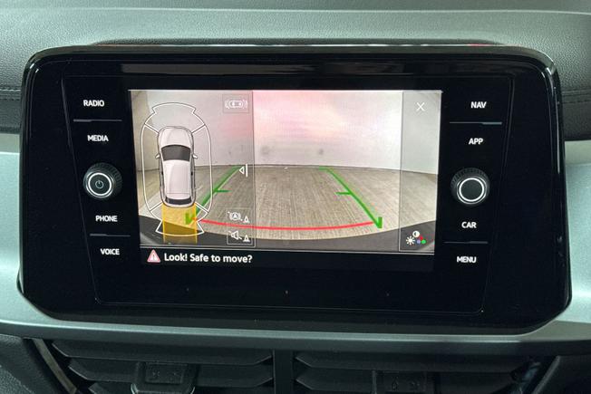 VOLKSWAGEN T-Roc Photo 14