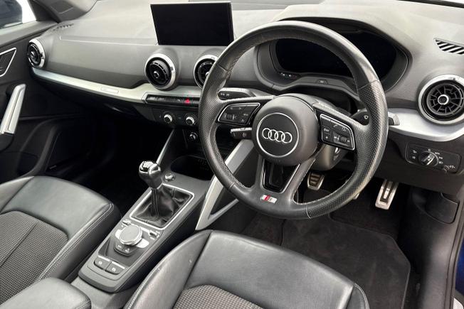 Audi Q2 Photo 6