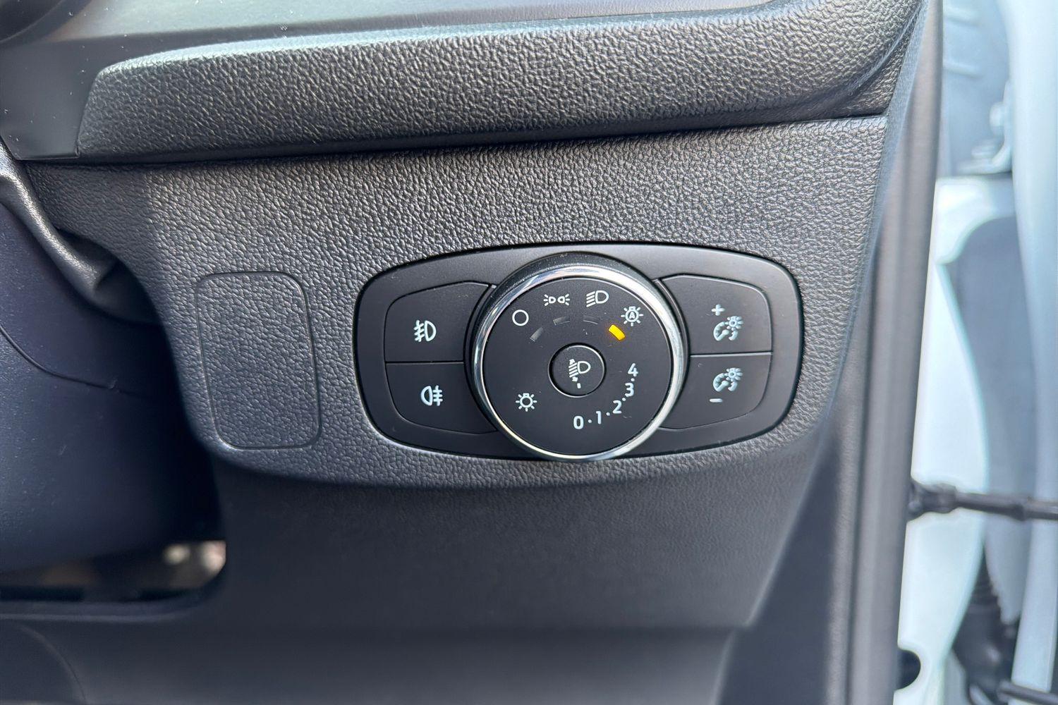 Ford FOCUS Photo 22