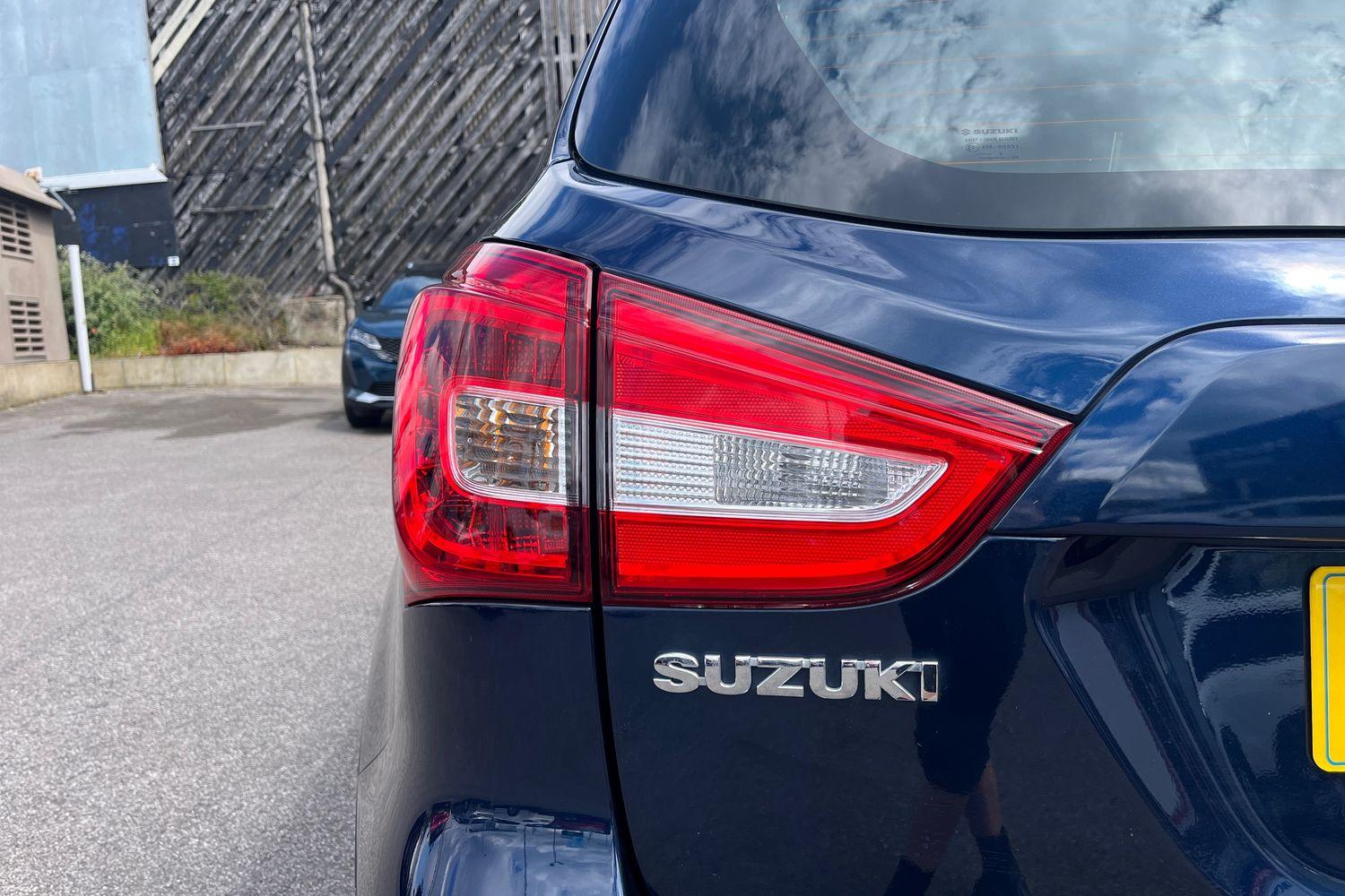 Suzuki SX4 S-CROSS Photo 19