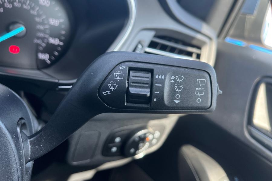 Ford Focus Photo autoimg-dc8f64e48c40b25c4df5008c5011772652cd3a54.jpg