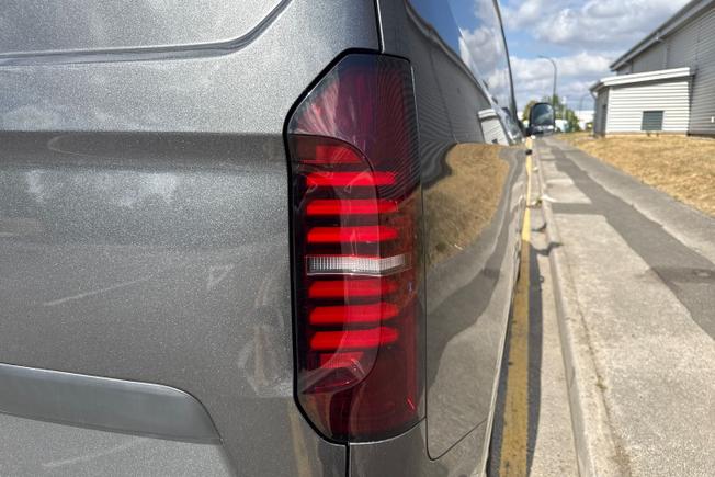 Volkswagen Transporter Photo 18