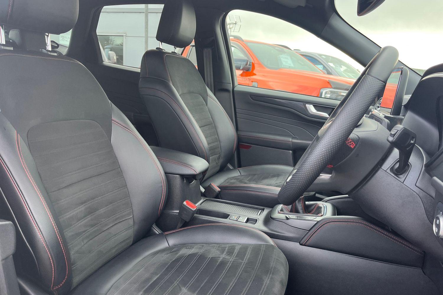 Ford KUGA Photo 16