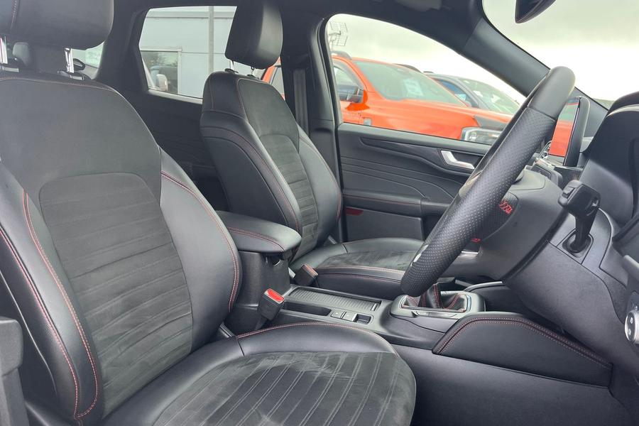 Ford KUGA Photo autoimg-dc923f83ed0234d9946806fecc959898b30ac61b.jpg