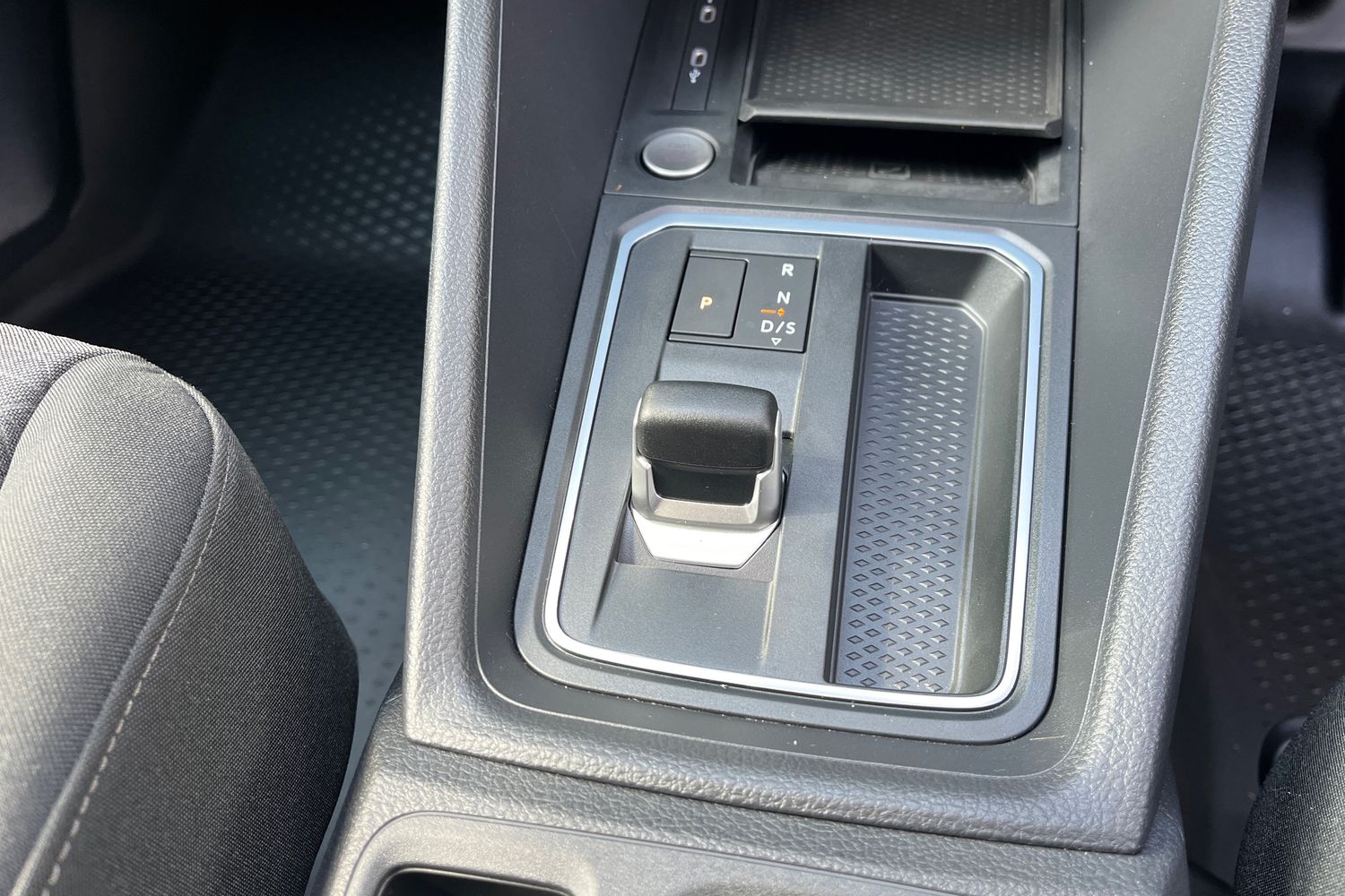 Ford TRANSIT CONNECT Photo 29