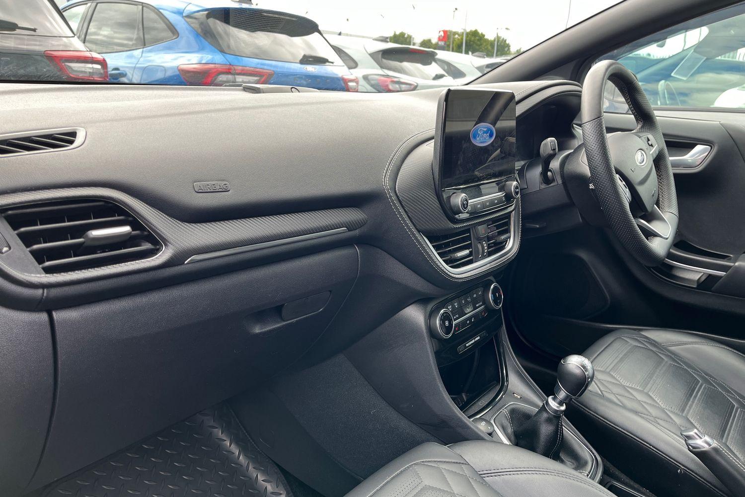 Ford PUMA Photo 17