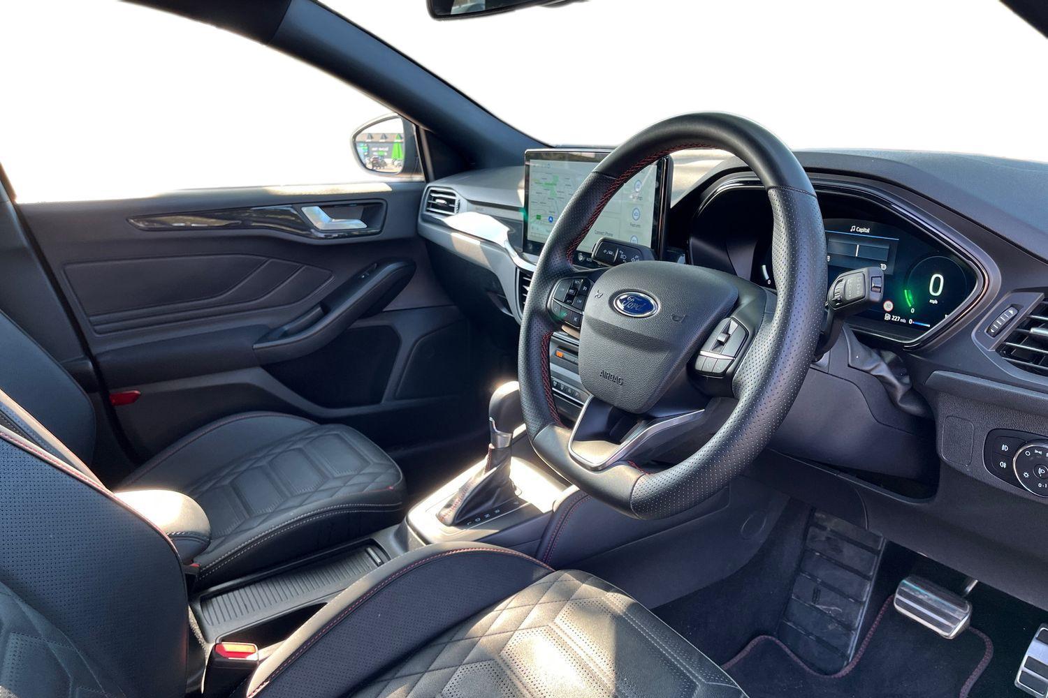 Ford Focus Photo 8