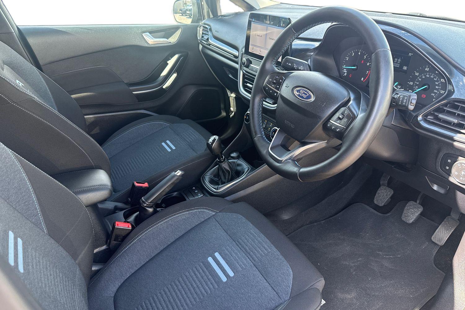 Ford Fiesta Photo 8