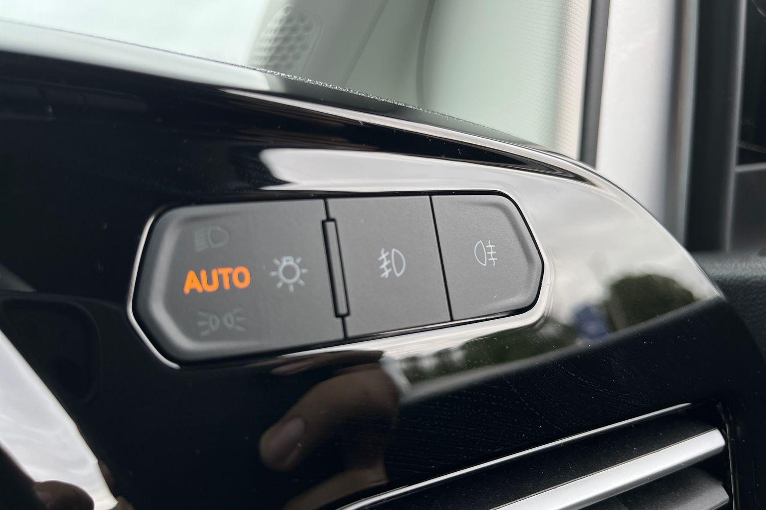 Ford TOURNEO CONNECT Photo 22