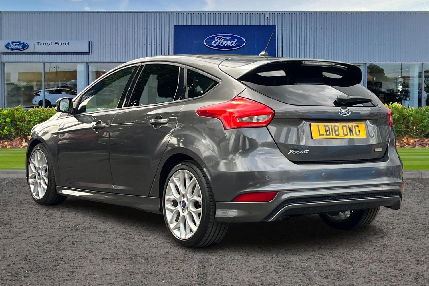 Ford FOCUS Photo 1