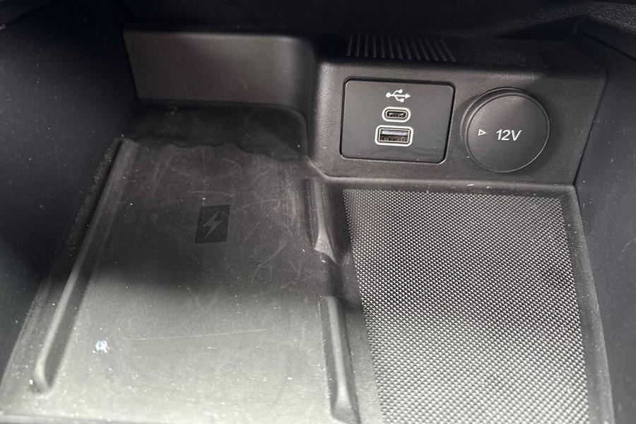 Ford KUGA Photo autoimg-dc9a12087bc7644b60bd7f9f3612ab3b674fc085.jpg