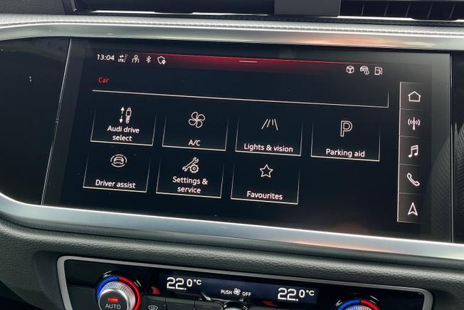 AUDI Q3 Photo 30