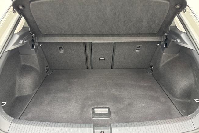 Volkswagen T-Roc Photo 12