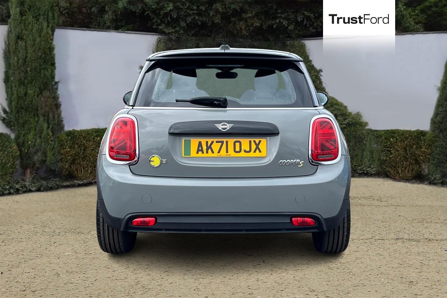 MINI Electric Hatch Photo 6