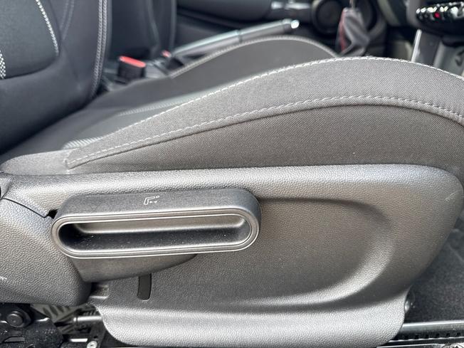 MINI Hatch Photo 24