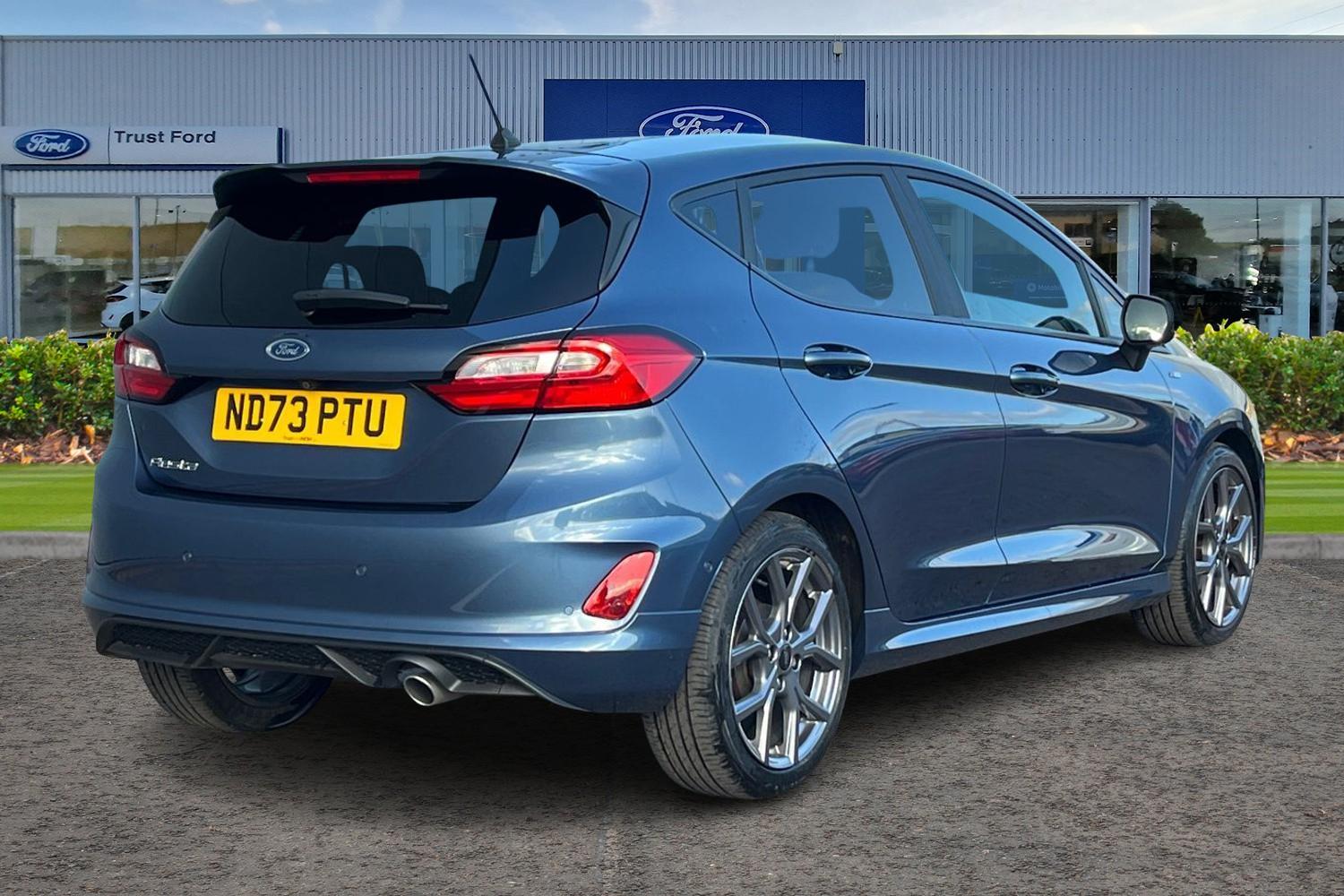 Ford FIESTA Photo 3