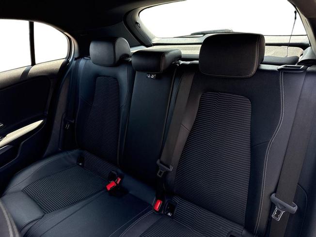 MERCEDES-BENZ A Class Photo 9