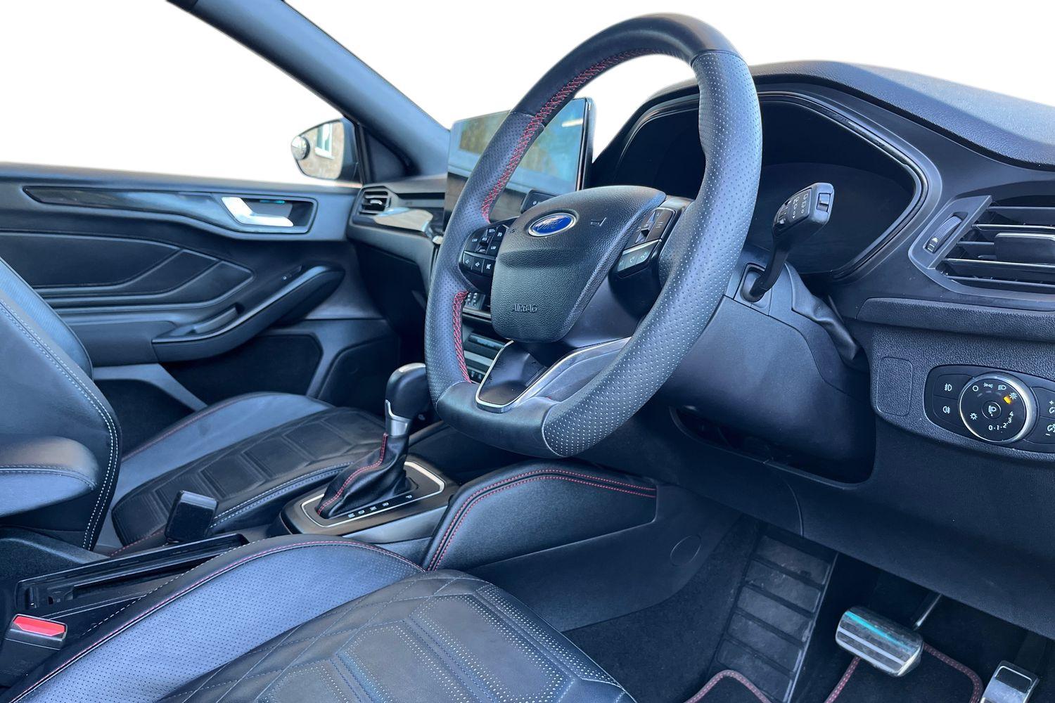 Ford FOCUS Photo 8