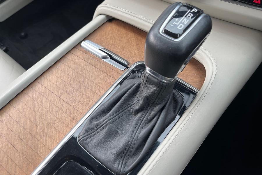 Volvo V90 Photo autoimg-dca21c434290cb218c0833c56949064218cbf402.jpg