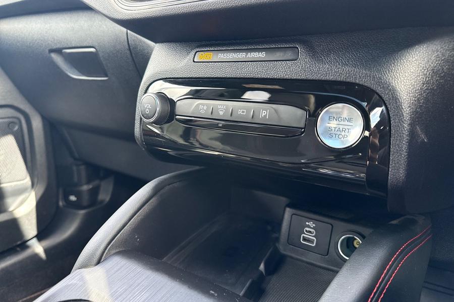 Ford KUGA Photo autoimg-dca73ba40758d6d739de1b7e774aac1b310b13d6.jpg