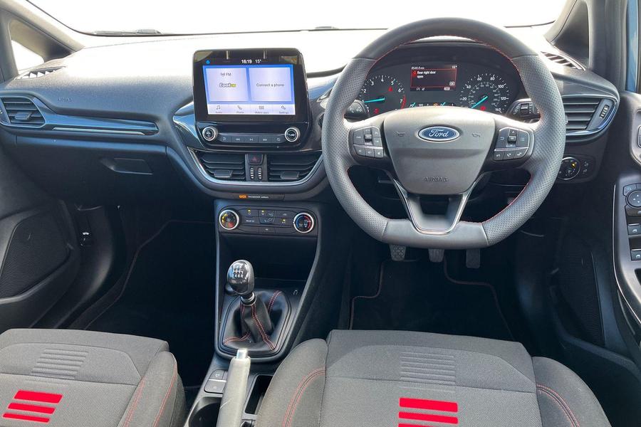 Ford FIESTA Photo autoimg-dca839ac83fc151811c57e5126bff2494b4d6156.jpg