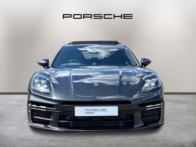 PORSCHE Panamera Photo 2