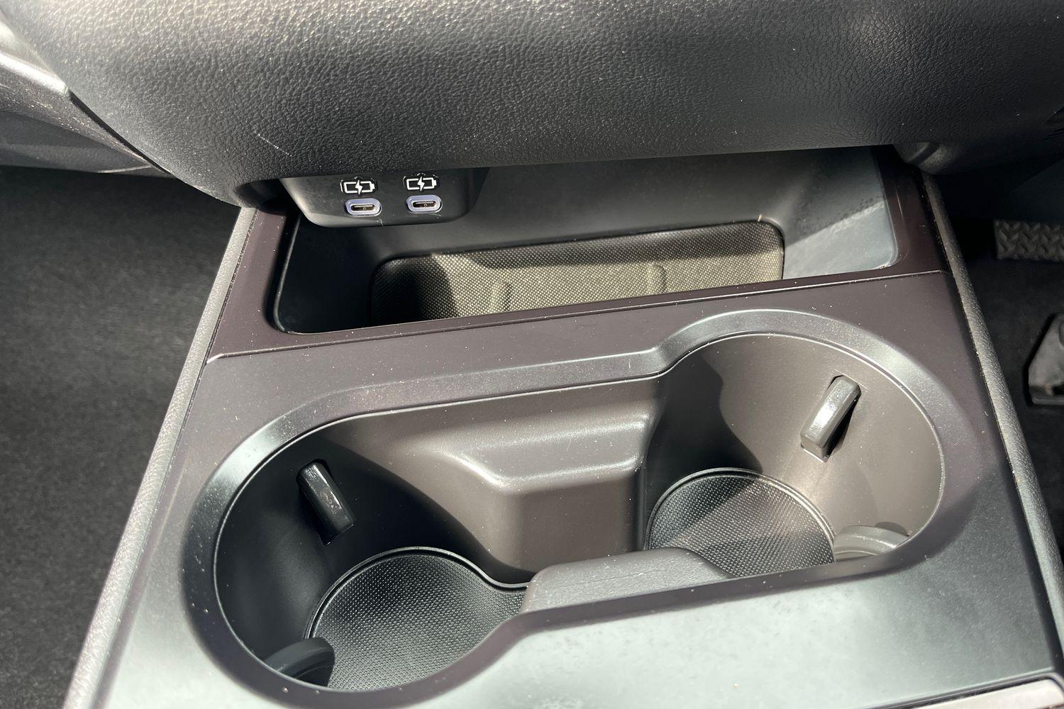 Lexus UX Photo 31