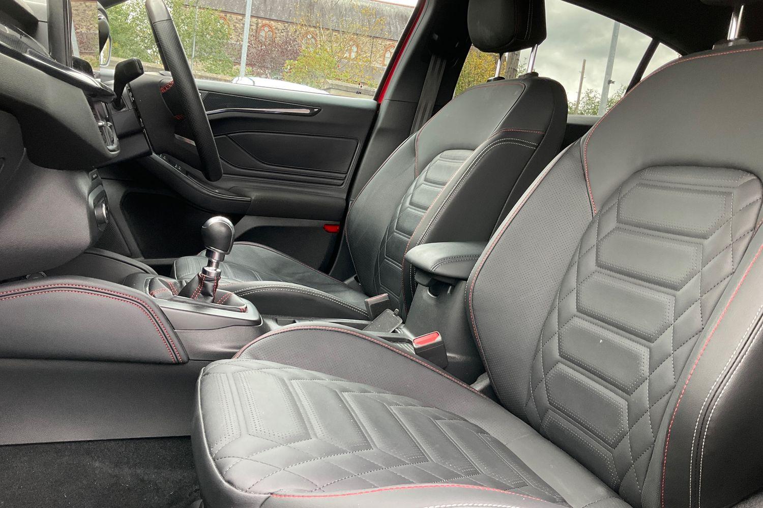 Ford FOCUS Photo 18