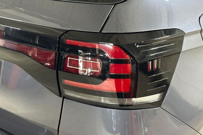 Volkswagen T-Cross Photo 18