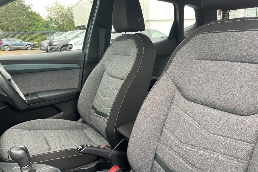 SEAT ARONA Photo autoimg-dcb857f406e2c40cf53f74c411f0d2bfa0d1393e.jpg