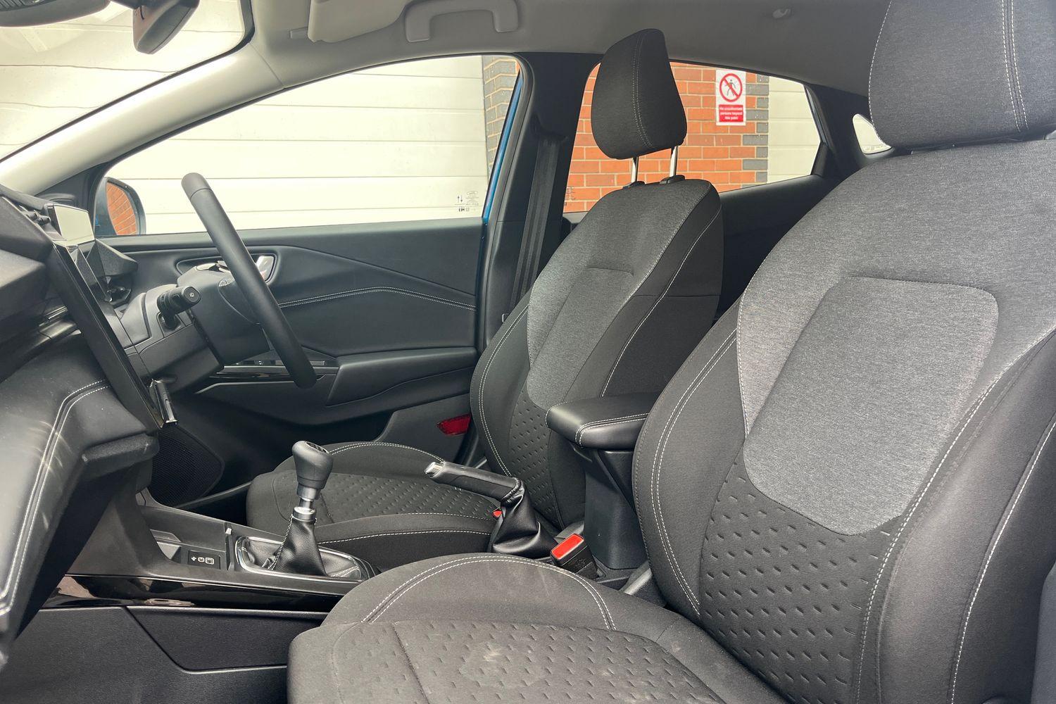 Ford PUMA Photo 18