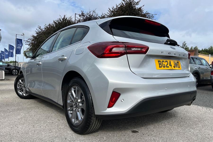 Ford FOCUS Photo autoimg-dcbb05b02aae0488e4e60c41923c6fe9914933b8.jpg