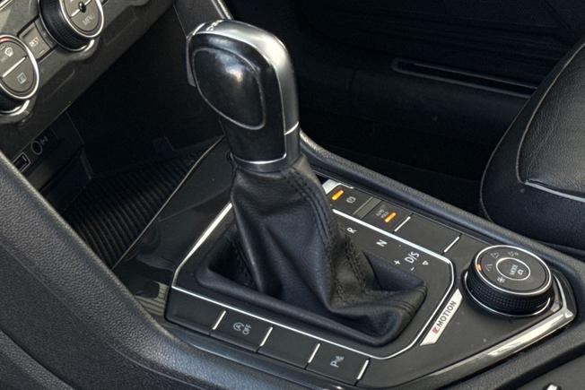 VOLKSWAGEN Tiguan Photo 44
